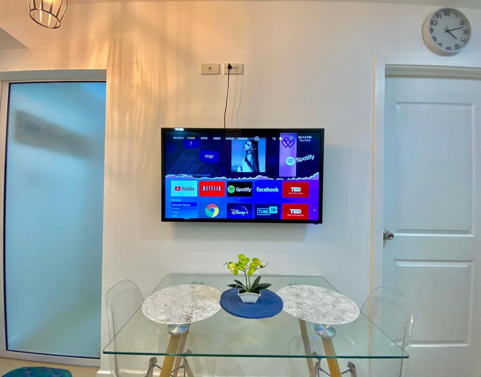 Nordic Inspired Corner Unit In Azure Urban Resort 1700 Residences Paranaque City Buitenkant foto