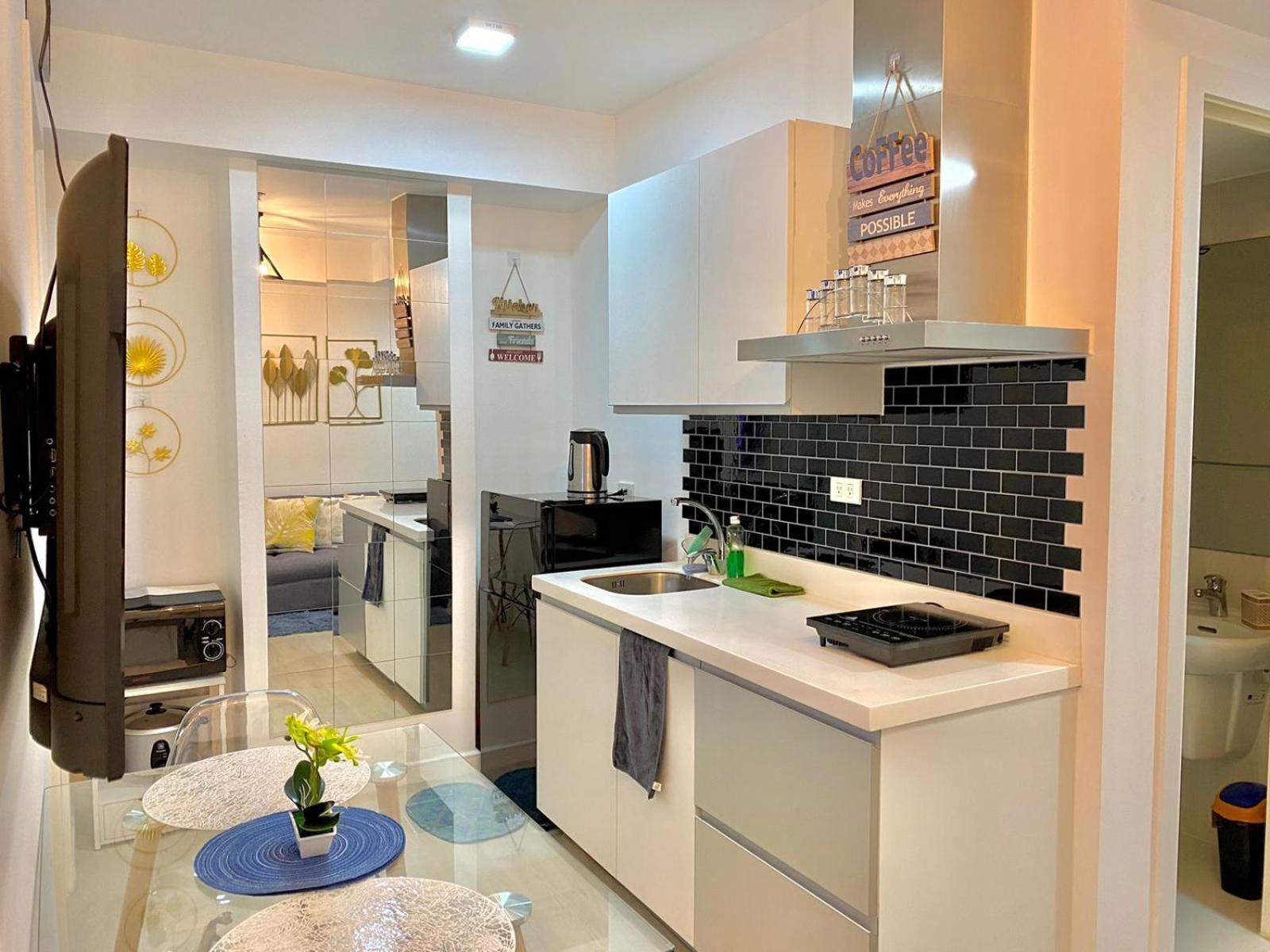 Nordic Inspired Corner Unit In Azure Urban Resort 1700 Residences Paranaque City Buitenkant foto